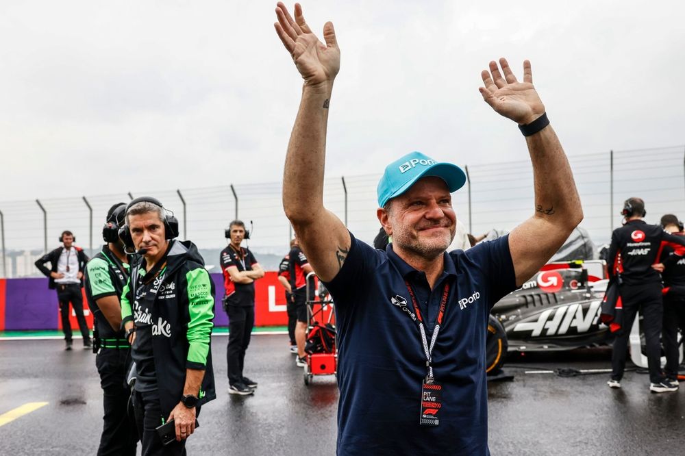 Rubens Barrichello on the grid 