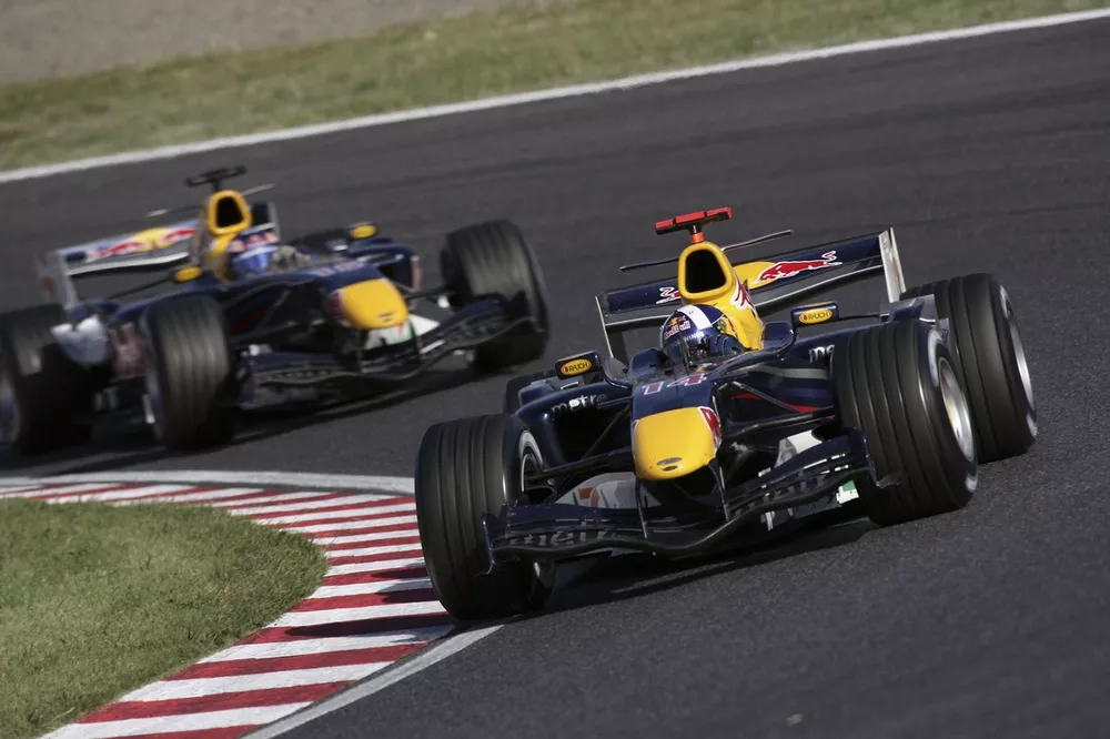 David Coulthard leads Robert Doornbos