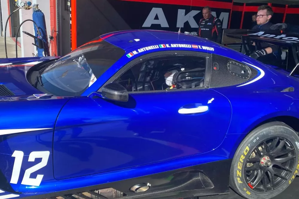Toto Wolff a Imola sulla Mercedes GT3 di Marco Antonelli