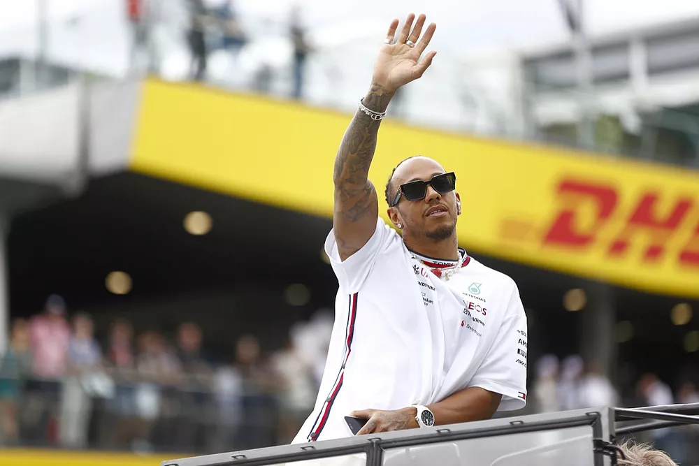 Lewis Hamilton, Mercedes-AMG durante el desfile de pilotos