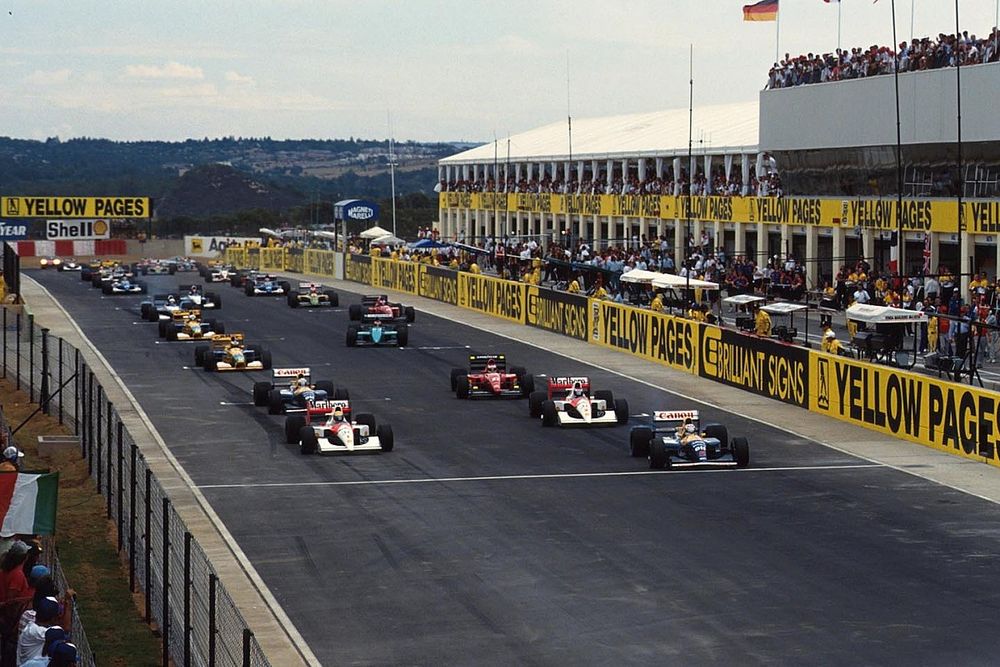 Nigel Mansell, Williams leads at the start of the race