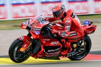 Márquez domina en una caótica carrera de MotoGP en Sachsenring 