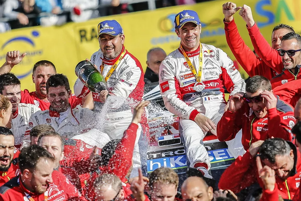 Winnaars S&eacute;bastien Loeb, Daniel Elena, Citro&euml;n World Rally Team Citro&euml;n C3 WRC met het team