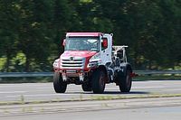 Hybrydowe Hino na Dakar