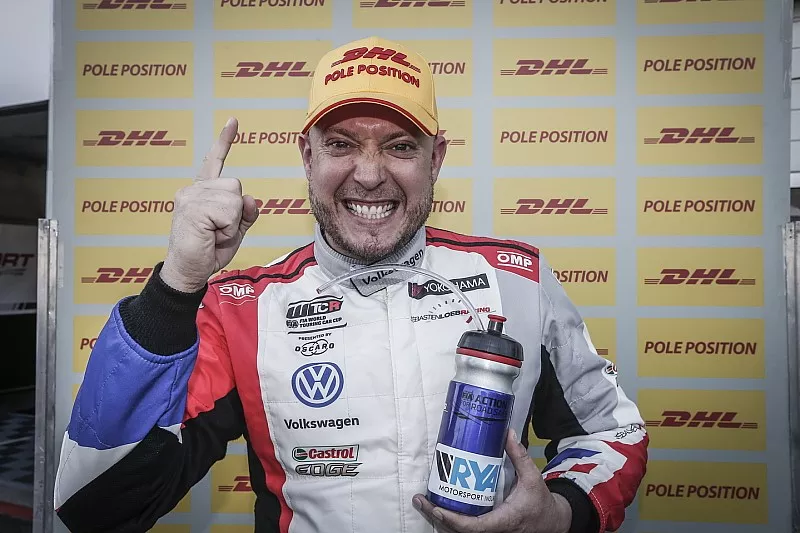 Pole position voor Rob Huff, S&eacute;bastien Loeb Racing Volkswagen Golf GTI TCR