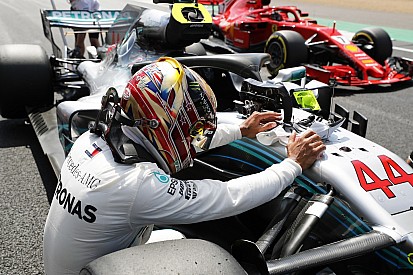 Hamilton, emocionado tras su "momento de mayor presión" en F1