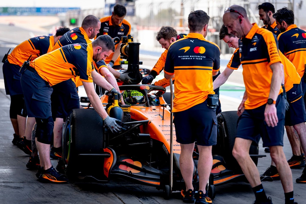 McLaren namawia do zmian