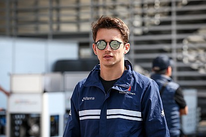 Ferrari, Sauber'i Lerclerc ve Giovinazzi'yi alması için zorluyor