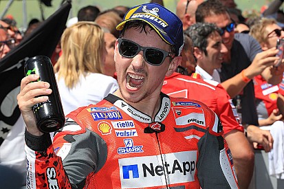 Lorenzo lamentó que en Ducati "no confiaran antes en mí"