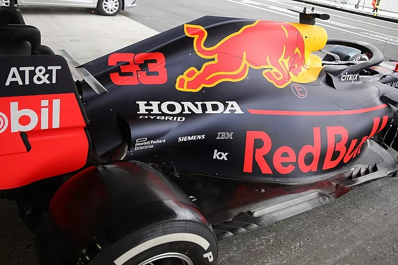 Red Bull Racing RB15, side