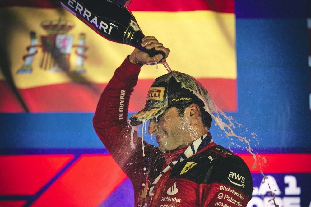 Podio: ganador Carlos Sainz, Ferrari