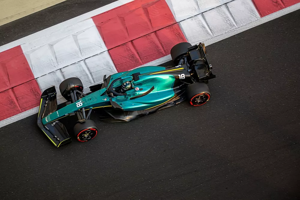 Lance Stroll, Aston Martin AMR22 