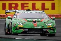 Basz w czołowej tr&oacute;jce