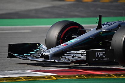 Wolff: Ferrari'nin ön kanat konseptini inceliyoruz