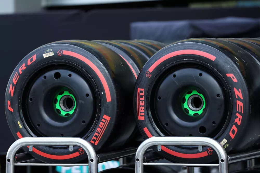 Neum&aacute;ticos blandos de Pirelli
