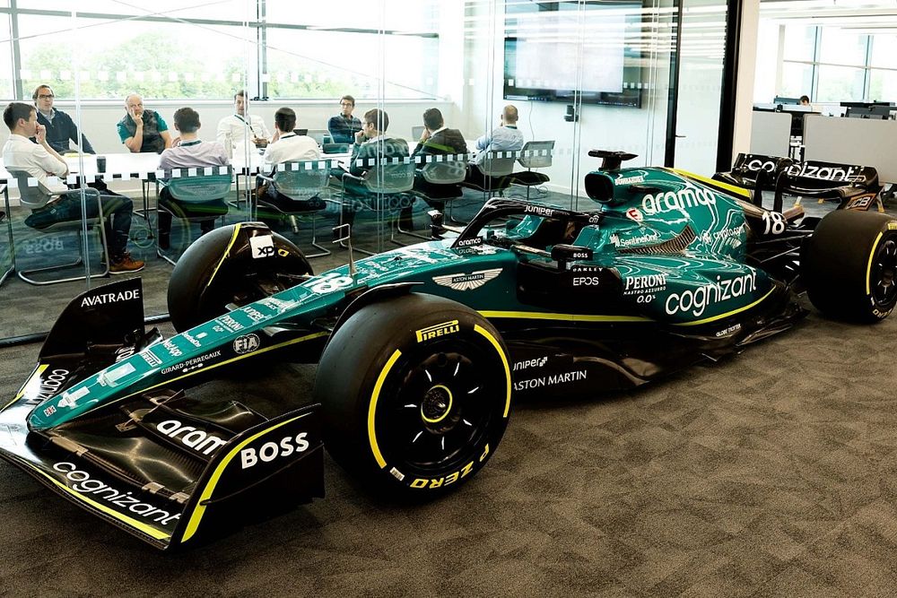 Fábrica de Aston Martin en Silverstone