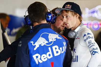Red Bull decidirá el compañero de Kvyat en Toro Rosso en diciembre