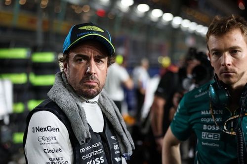 VÍDEO F1 - Alonso se 'revolta' com Hamilton por Lewis terminar corrida sem freios: “Não consigo acreditar!”