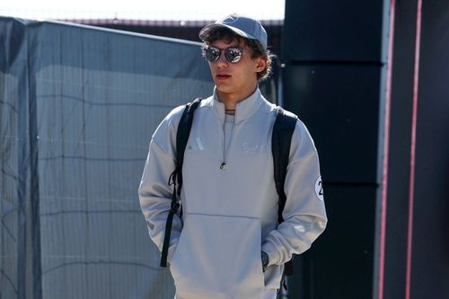 Com rumores de Verstappen na Mercedes, Antonelli comenta sobre futuro na F1