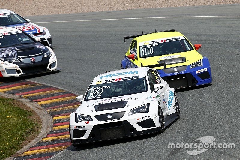 TCR Deutschland: Harald Proczyk siegt und übernimmt Gesamtführung