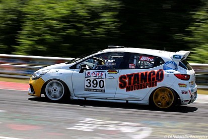 VLN 4 : Une victoire classe seulement pour les rapide Suisses