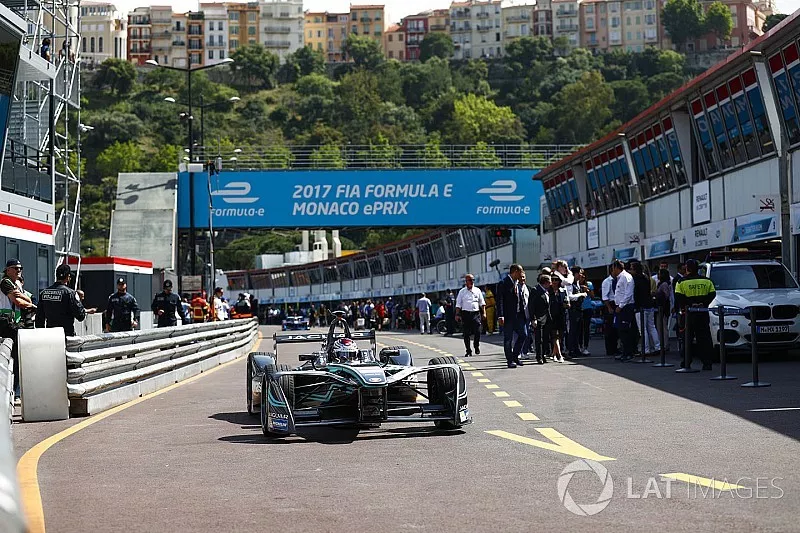 Adam Carroll, Jaguar Racing