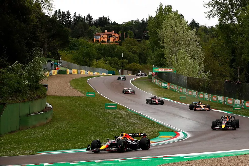 Max Verstappen, Red Bull Racing RB18, Sergio Perez, Red Bull Racing RB18, Lando Norris, McLaren MCL36