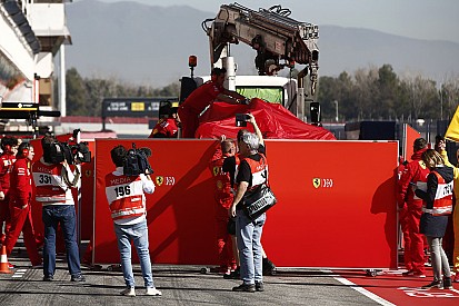 Тести Ф1 у Барселоні, день 6: Сайнс - лідер, Ferrari лагодить болід Феттеля