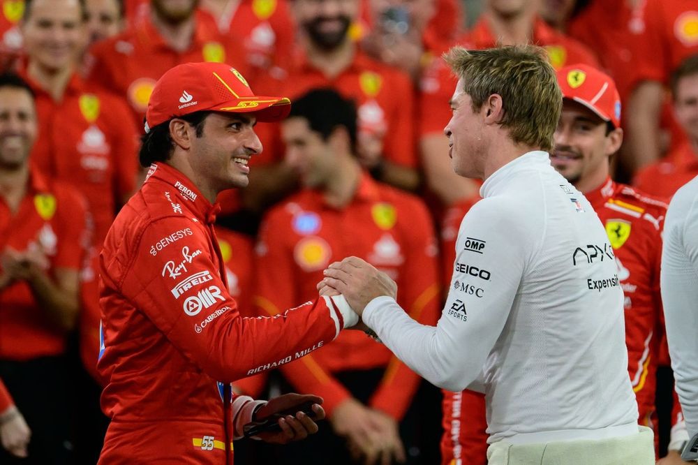 Carlos Sainz, Ferrari,Brad Pitt
