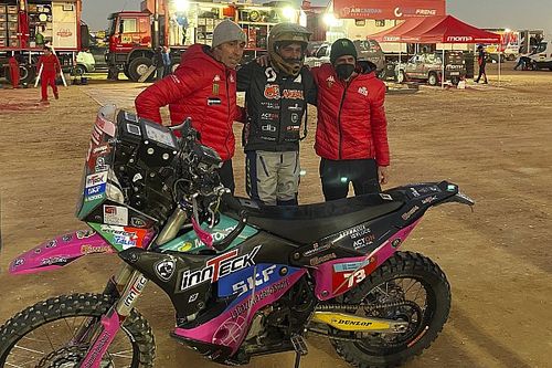 El gran gesto de Nani Roma con un motociclista en el Dakar