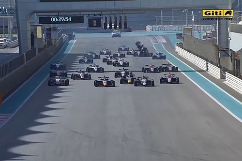 Vídeo: tremendo accidente en Abu Dhabi en la FR Asiática 