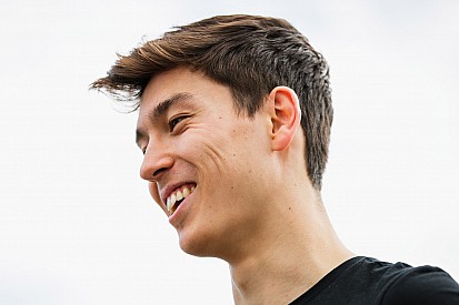 Aitken, 2019'da Campos F2 takımına geçiyor