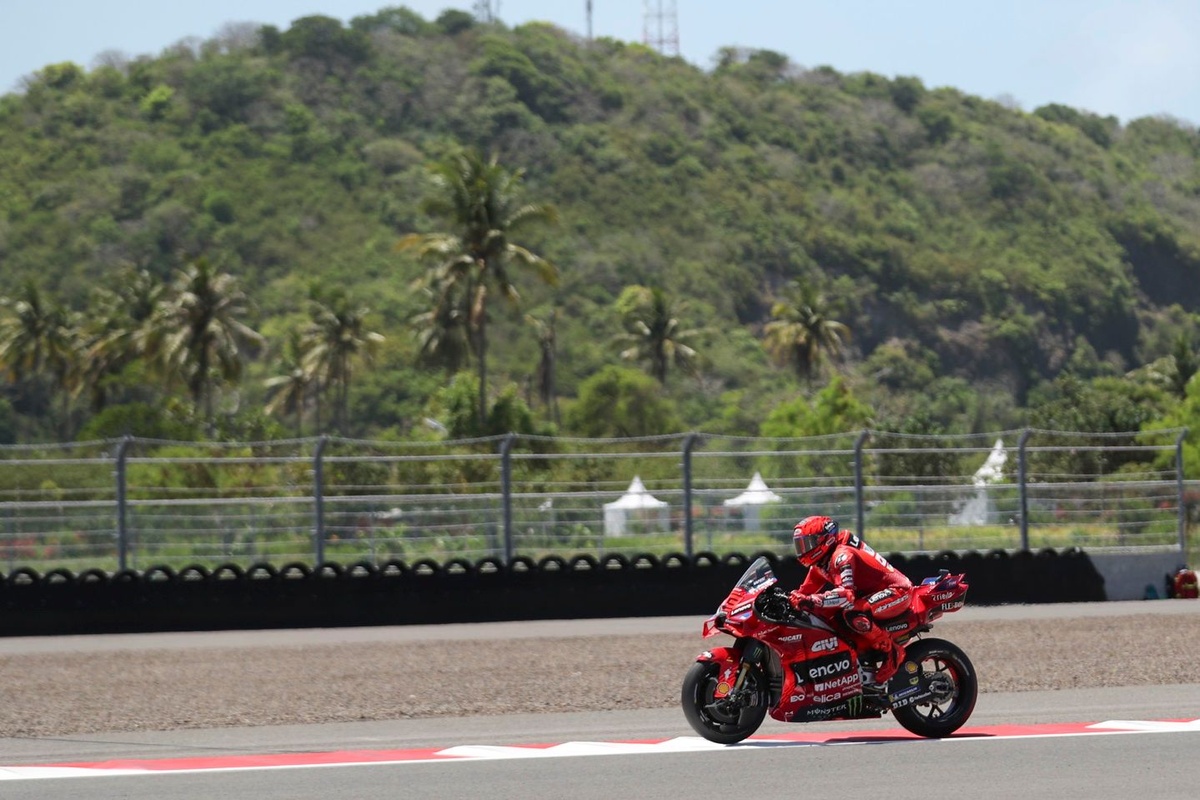 MotoGP | Infortunio Marquez: i piloti incolpano il gradino nella ghiaia della via di fuga
