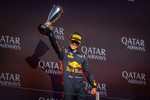 F3 Silverstone: Lindblad logra el doblete, Noel León 9°