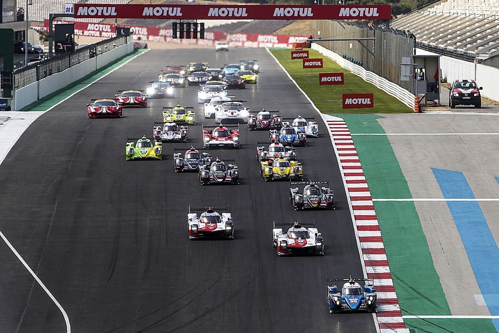 Salida de las 8 horas de Portimao del WEC 2021