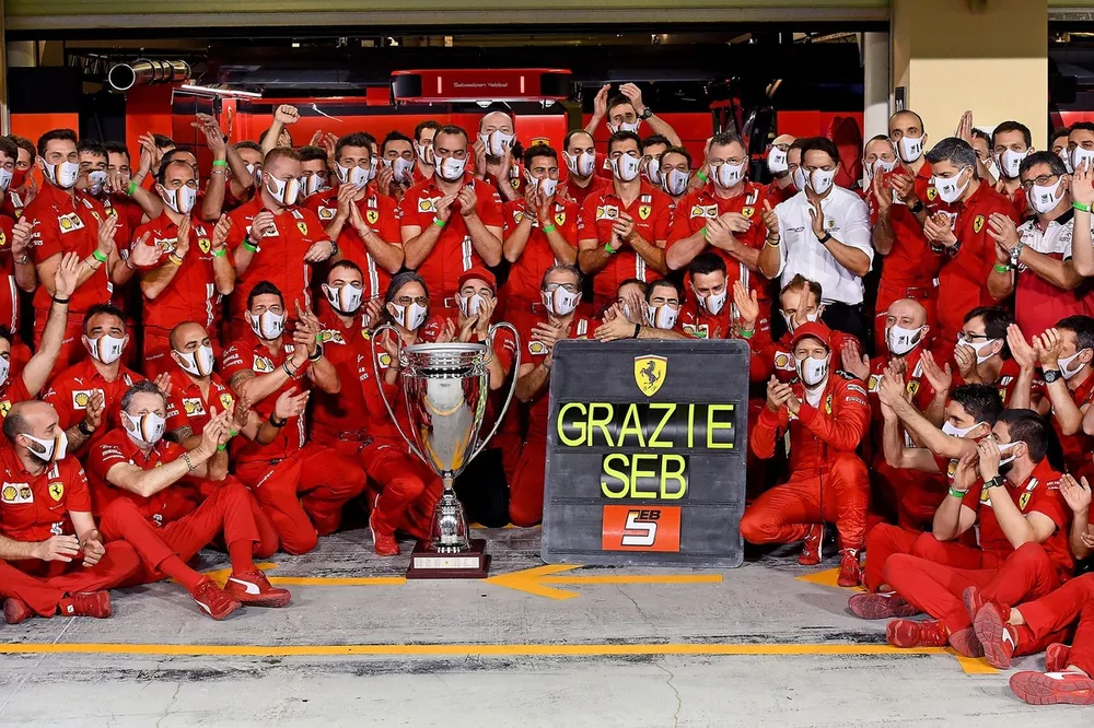 Sebastian Vettel, Ferrari y Charles Leclerc, Ferrari con el equipo