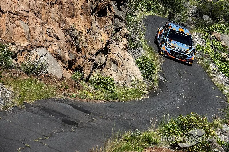 Iv&aacute;n Ares, David V&aacute;zquez, Hyundai