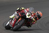 WSBK Imola: Bautista remonta y vence a Razgatlioglu en la Race 1