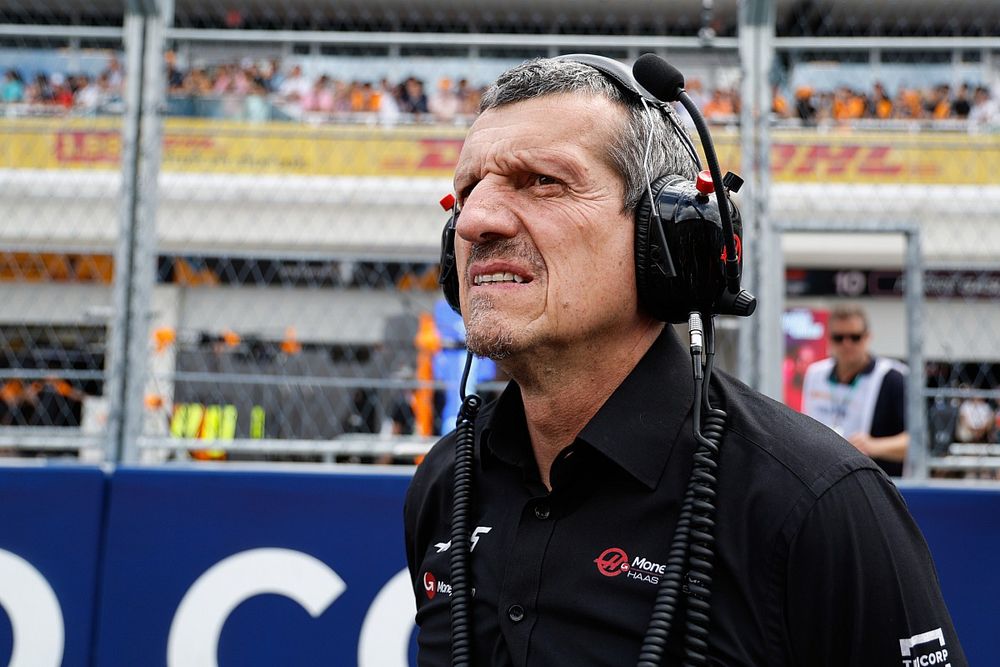 Guenther Steiner, Team Principal, Haas F1 Team, on the grid