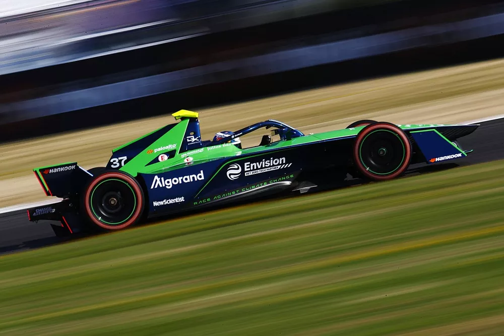 Nick Cassidy, Envision Racing, Jaguar I-TYPE 6