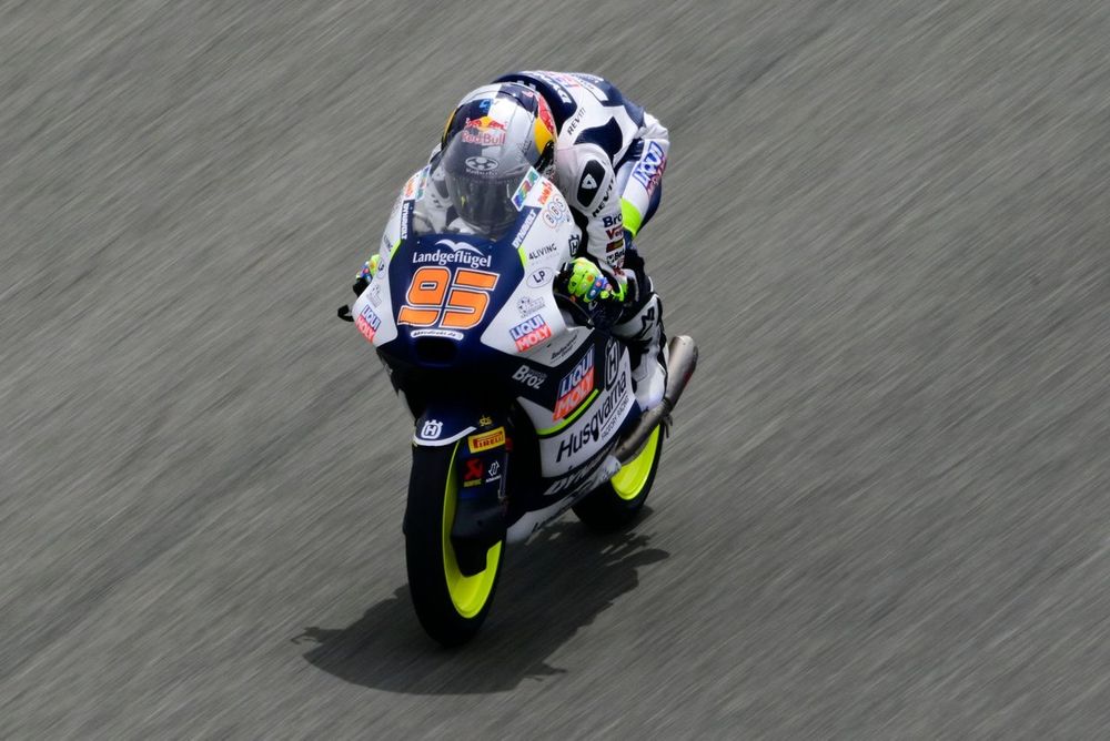 Oranje boven in Jerez Veijer schrijft Moto3race Spanje op zijn naam