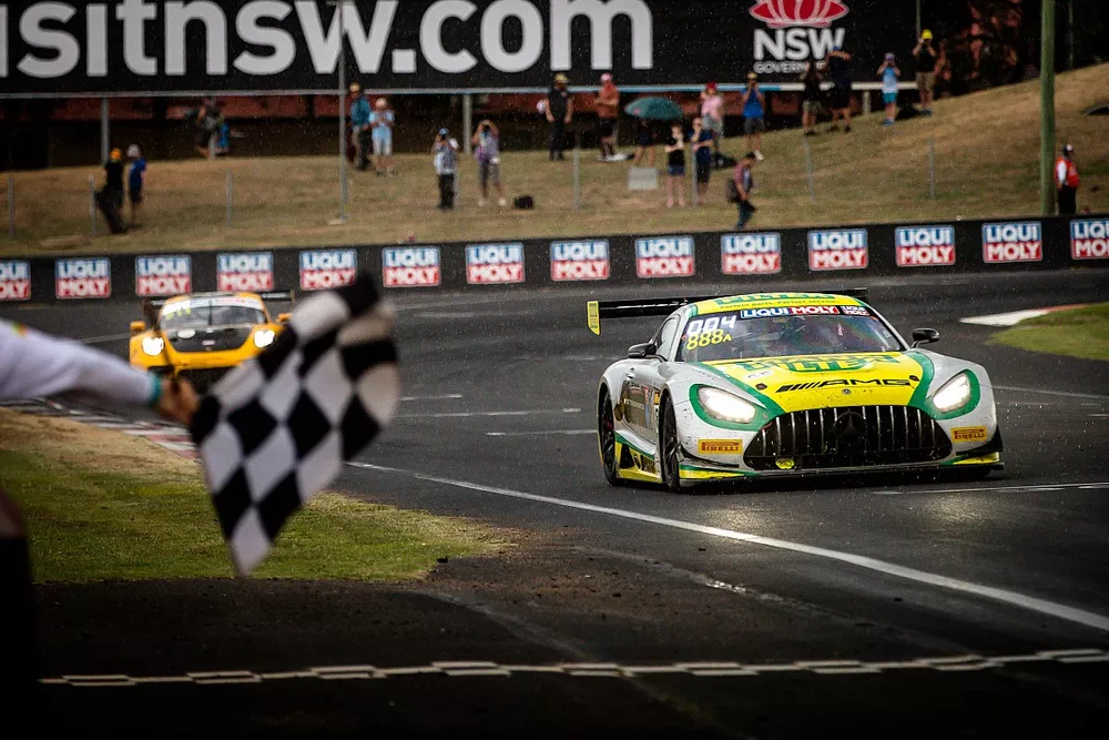 #888 Mercedes-AMG Team Triple Eight Race Engineering Mercedes AMG GT3: Shane Van Gisbergen, Jamie Whincup, Maximilian G&ouml;tz