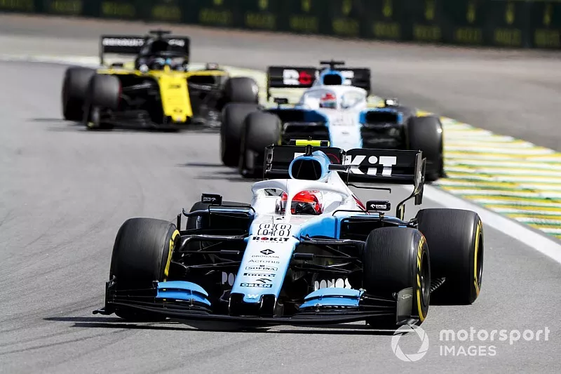 Robert Kubica, Williams FW42, George Russell, Williams Racing FW42, en Daniel Ricciardo, Renault F1 Team R.S.19