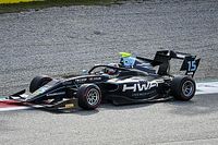 Zwycięstwo Hughesa, pech lider&oacute;w