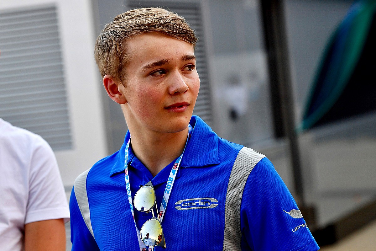 Monger, Donington Park'a Britanya F3 pole pozisyonuyla döndü!