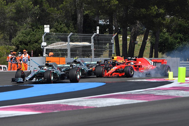 Mercedes findet: Vettel-Strafe nach Frankreich-Foul zu lasch!