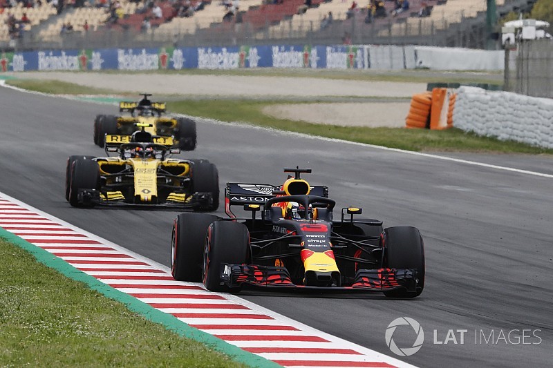 Renault drivers won't miss Red Bull benchmark