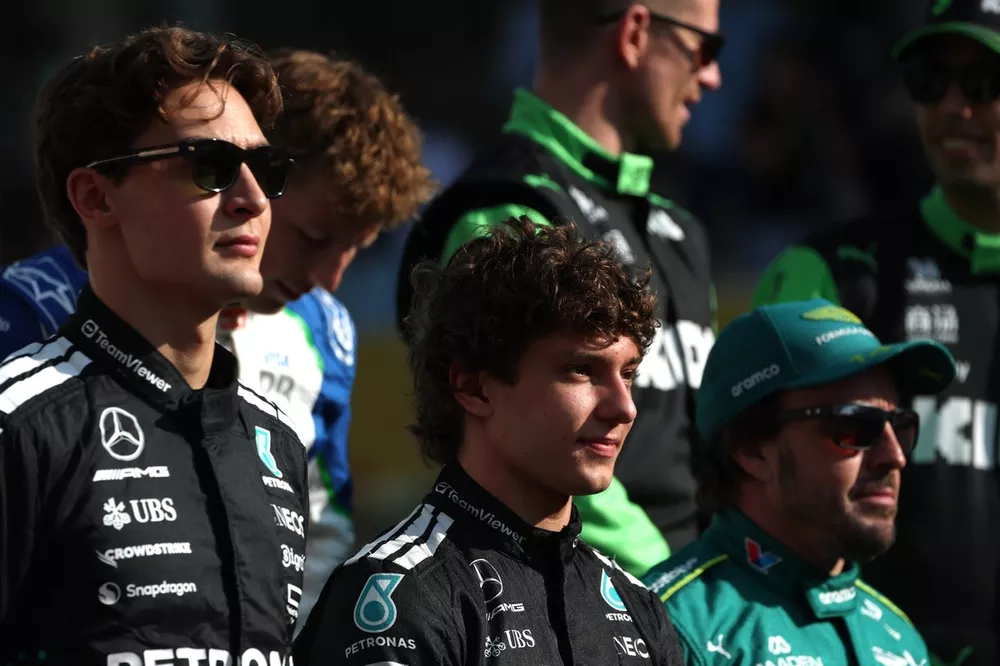 George Russell, Mercedes, Andrea Kimi Antonelli, Mercedes, Fernando Alonso, Aston Martin Racing