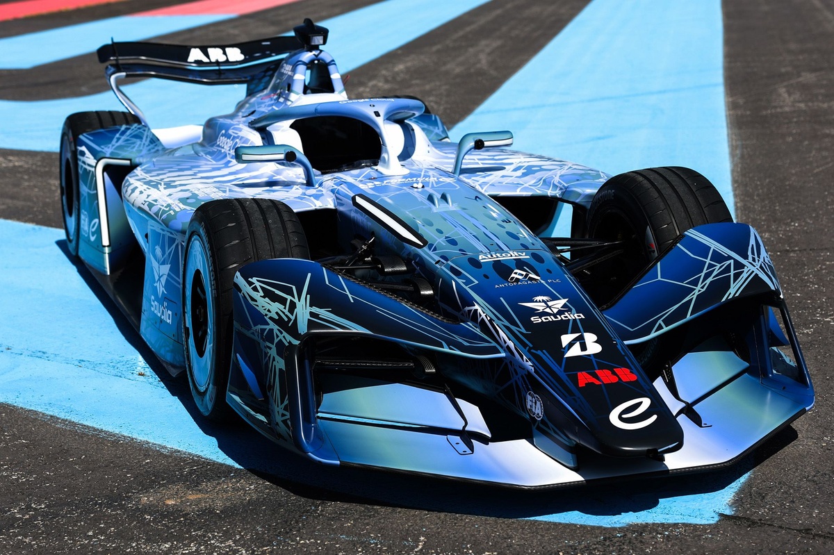F1-like calendar, F1-like performance? How Formula E is