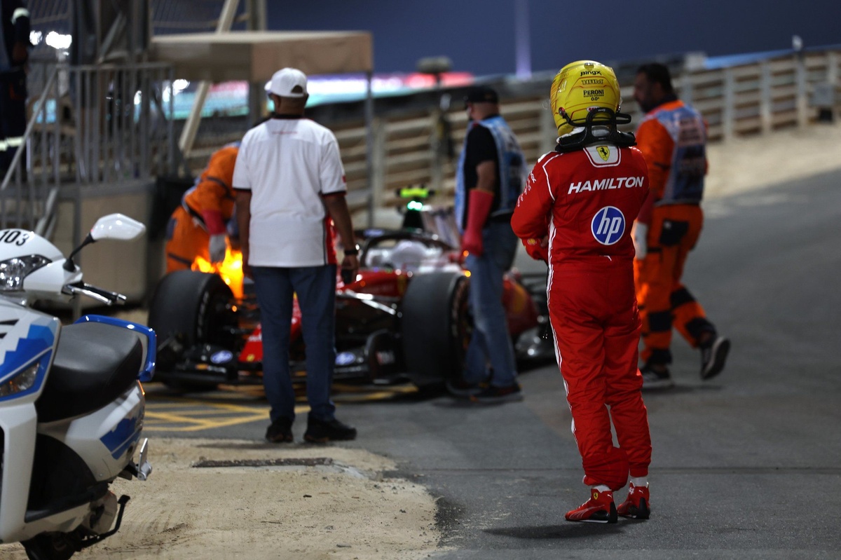 Hamilton w Ferrari całkiem sam?